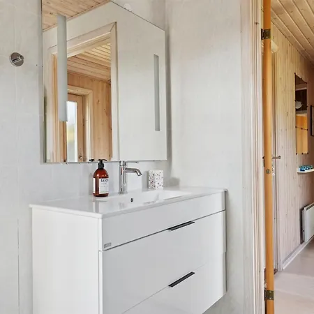 Alessia - 2km From The Sea By Interhome